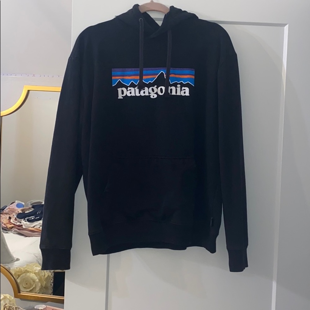black patagonia hoodie